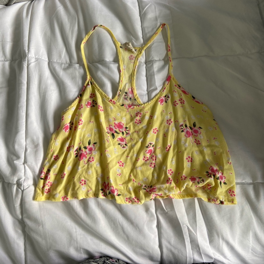 Cute summer yellow flow top!! - Picture 2 of 4